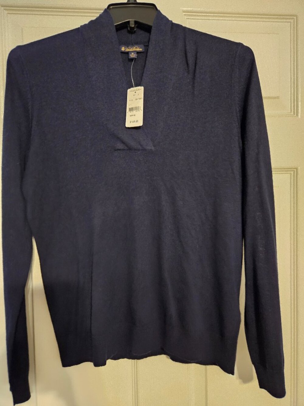 Brooks Brothers Dark Blue Cashmere and Silk Light Weight Sweater Size Medium